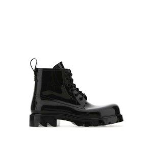Bottega Veneta Round Toe Lace-Up Combat Boots - NWT